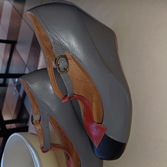 JEFFREY CAMPBELL This Way Wedge T-strap Shoe, new, 8, Anthropologie - Picture 2 of 7